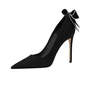 Scarpe Nere con Tacco Alto per Donne con Piedi Larghi, Nuovo Stile per Banchetti, Regalo per Adulti, Scarpe da Donna Taglie Grandi - Product Image 4