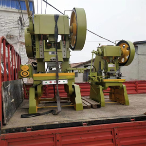 Clôture de sécurité enduite de <span class=keywords><strong>PVC</strong></span> galvanisée en acier automatique à grande vitesse faisant la machine - Product Image 5