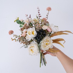 Bouquet de fleurs artificielles CallaFloral, pivoine blanche et rose, eucalyptus, décoration pour la maison et les mariages CF01421 - Product Image 3