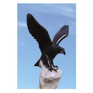 Jardín decorativo Granito natural Mármol Tallado a mano Piedra grande Talla Águila Escultura Estatuas