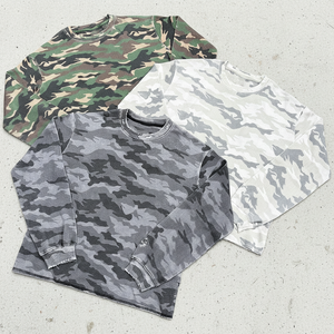 T-shirt da uomo personalizzata con stampa mimetica effetto distressed, 100% cotone, oversize, stampa all-over, maniche lunghe a nido d'ape - Product Image 3
