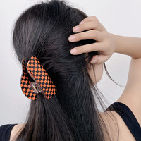 Shily&OS En gros : Pinces à cheveux Halloween motif citrouille, Pinces à chignon demi-rondes aspect PVC Acétate, Pinces à cheveux Crâne Araignée pour femmes
