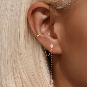 Pendiente de Oreja Minimalista de Plata de Ley 925 con Baño de Oro de 18K y Circonitas, Diseño Floral, Estrella, Cruz, Línea, Borla, Colgante, para Cartílago - Product Image 3