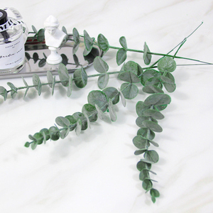 <span class=keywords><strong>Hojas</strong></span> artificiales decorativas <span class=keywords><strong>de</strong></span> eucalipto <span class=keywords><strong>para</strong></span> arreglos florales y decoraciones <span class=keywords><strong>de</strong></span> boda, venta al por mayor - Product Image 1
