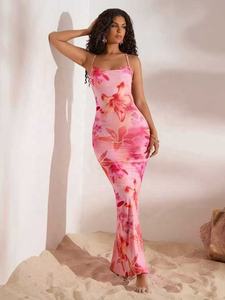 Robe longue décontractée d'été pour femme, style français luxueux, col halter, dos nu, design sexy, idéale pour les vacances à la plage - Product Image 5