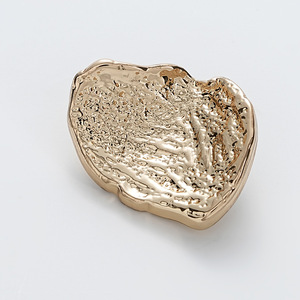 Nếp Gấp hình đặc biệt nút cao cấp không đều áo khoác áo len nút mùa thu đông nút kim loại hạt dập nổi - Product Image 3