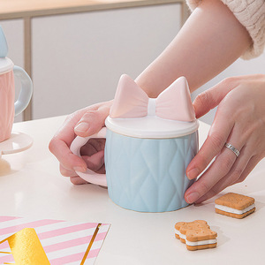 Offre Spéciale – Mignonne Tasse 3D en Forme de Nœud, Adorable Mug 3D Personnalisé de 370 ml (12 oz), Tasses à Café Amusantes, Tasse à Café Unique, Tasse à Espresso en Céramique avec Couvercle - Product Image 4