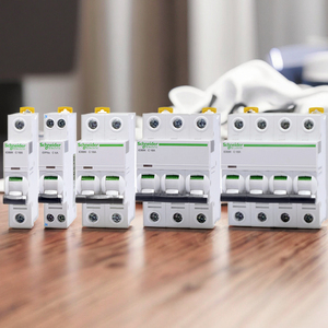 Disjoncteurs miniatures industriels neufs EasyPact IC65H 4P C32A 10kA, capacité de coupure, montage sur rail DIN - Product Image 6