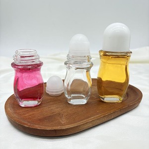 Custom 10ml 15ml 30ml 50ml Rodillo de aceite esencial Botella de vidrio Desodorante Claro Esmerilado Cuadrado Rollo en botellas de vidrio - Product Image 2