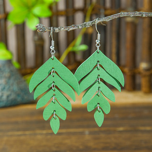 Pendientes de madera con forma de hoja verde, estilo bohemio, joyería de fiesta para mujer, accesorio de moda - Product Image 2