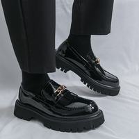 Nouvelles chaussures en cuir formelles pour hommes et adolescents, mocassins à enfiler à semelles épaisses, chaussures décontractées