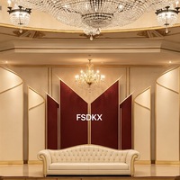 Support de toile de fond en PVC au design moderne avec arche incurvée pour arrangements floraux, idéal pour les événements de mariage