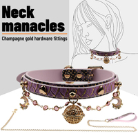 Ensemble BDSM en cuir PU rose effet peau de serpent : Collier, menottes, bandeau, mousqueton, fouet – Jouets sexuels pour adultes, jeux de rôle pour couples GuiYe