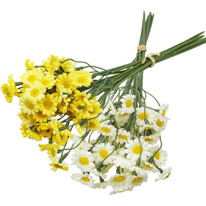 ดอกคาโมไมล์เดซี่จำลองสำหรับตกแต่งบ้านและงานแต่งงาน 6 ช่อ อุปกรณ์ DIY สไตล์สวน ของตกแต่งคริสต์มาส - Product Image 1