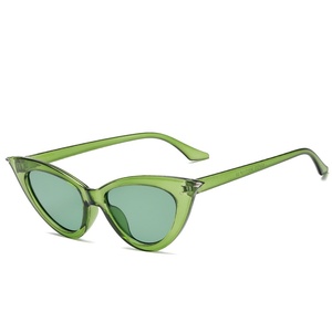 Nouvelles Lunettes de Soleil Unisexe Cat Eye 2024, Monture PC UV400 avec Verres Acryliques, Personnalisées, Chic et Confortables pour Hommes et Femmes - Product Image 1