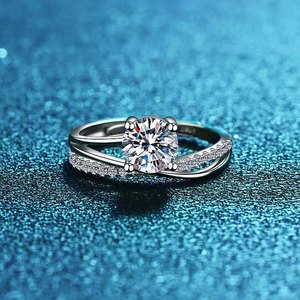 Ensemble de bagues en argent sterling S925 avec étoile de <span class=keywords><strong>rivière</strong></span> et diamant à quatre griffes, serti d'un moissanite de 0,5 ct, bague de fiançailles de luxe légère et tendance, cadeau de mariage - Product Image 3