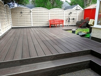 Plancher de terrasse extérieur en bois creux Wpc revêtement de sol extérieur en bois composite revêtement de sol de terrasse extérieur imperméable