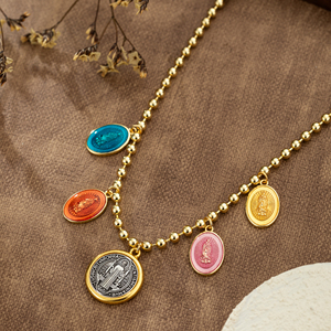 Mode Kleurrijke Jezus Religieuze Hanger Ketting 18K Vergulde Koperen Schakel Ketting Aantast Gratis Sieraden Ketting Voor Vrouwen - Product Image 1