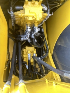 Komatsu PC60 à faibles heures avec mini-pelle d'occasion CE 6 tonnes | Chenille d'occasion d'origine japonaise pour le creusement et le creusement de tranchées - Product Image 6