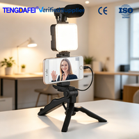 Kit Vidéo Complet Trépied Appareil Photo avec Microphone, Lumière d'Appoint, Télécommande et Support Téléphone – Équipement Essentiel pour Créateurs de Contenu et Vlogueurs (Vente en Gros)