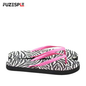 Sandalias Casuales de Playa Antideslizantes para Mujer, para Uso Diario, Chanclas con Rayas de Zebra y Correa Rosa, Estilo Thong - Product Image 4
