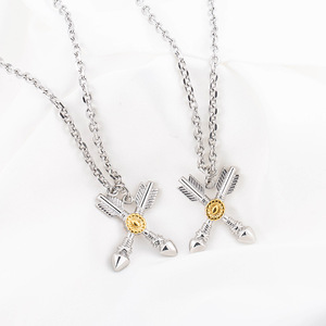 Collier pendentif flèche en acier inoxydable doré, bijou de mode pour homme, cadeau - Product Image 1
