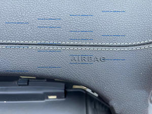 Cantidad de calidad asegurada, sutura de cuero automotriz hecha delicadamente para tablero Mercedes Benz GLB 2020-2024 - Product Image 6