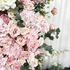 Arco y Fondo de Boda con Flores Artificiales Realistas en Rosa, con Flores de Seda Suaves en Tonos Rosa Empolvado y Suave - Product Image 3
