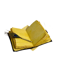 Carnet en cuir Soleil et Lune fait main, style vintage, avec couverture gaufrée, pages vierges pour écrire, dessiner, esquisser et prendre des notes - Product Image 2