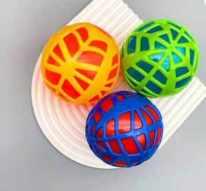 Pelota de Tenis de Dos Colores TPR, Juguete Interactivo Unisex, Pelota Suave para Hacer Malabares para Niños - Product Image 3