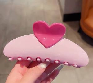 Amour personnalisé en forme de coeur <span class=keywords><strong>grande</strong></span> pince à cheveux pour femmes 13CM Jumbo gros accessoires de cheveux en acrylique saint valentin conception rose doux - Product Image 6