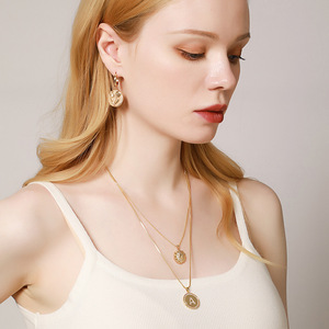 18K Vàng Thả dangle Bông tai cho phụ nữ hợp thời trang sinh hoa nổi đồng xu quyến rũ Mặt dây chuyền Huggie phong cách - Product Image 4