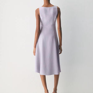 Robe maxi décontractée pour femme en modal à imprimé animal violet, avec dentelle et embellissements boutonnés, respectueuse de l'environnement - Product Image 5