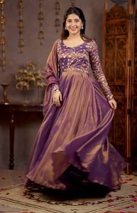 Kurta/Kurti en Soie Cosmos Moderne et Magnifique de Haute Qualité avec Broderie, Idéal pour les Mariages et les Fêtes, Séchage Rapide, Vente en Gros - Product Image 5