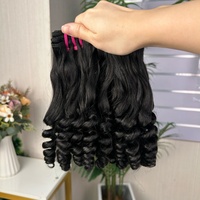 Extensiones de Cabello Rizado Fumi Flower Curl, Calidad Super Double Drawn, 100% Cabello Humano Virgen, Color Negro Natural