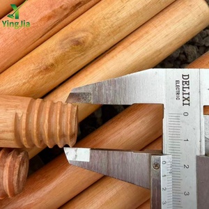 Fábrica Yingjia: Mangos <span class=keywords><strong>de</strong></span> madera para escobas y fregonas con rosca italiana, logotipo personalizable, longitud <span class=keywords><strong>de</strong></span> 75-150 cm, diámetro <span class=keywords><strong>de</strong></span> 2.2-3.8 cm - Product Image 3