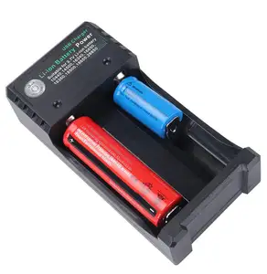 18650 Charger 2 Slots 3.7V Li-ion Rechargeable Battery USB ChargerためLed Flashlights