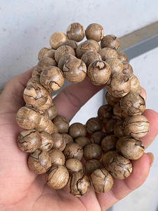 Bracelet en perles de bois naturel fait main, unisexe, élastique, bijoux en bois pour le yoga, la méditation, usage spirituel - Product Image 2