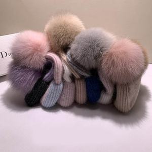 <span class=keywords><strong>Bonnet</strong></span> en tricot acrylique angora de luxe de qualité supérieure avec <span class=keywords><strong>pompon</strong></span> <span class=keywords><strong>amovible</strong></span> en vraie fourrure de renard véritable et manchette rayée - Product Image 2