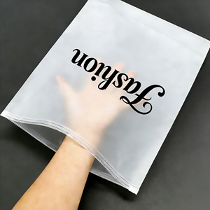 Sacchetti in Plastica Opaca Personalizzati con Logo, <span class=keywords><strong>Materiale</strong></span> PE OPP Richiudibile con Zip <span class=keywords><strong>per</strong></span> <span class=keywords><strong>Imballaggio</strong></span> di Abbigliamento e Magliette - Product Image 1