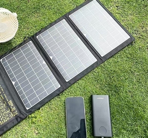 Bolsa Solar Plegable Monocristalina de 21W Lista para Usar, con 2 Puertos USB, Diseño Impermeable para Viajes, Camping y Carga al Aire Libre - Product Image 5