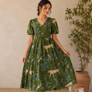 Robe d'été décontractée mi-longue éco-responsable en coton tissé vert, imprimé floral, col en V, manches courtes, coupe trapèze, style bohème, pour soirée, 100 % coton - Product Image 1