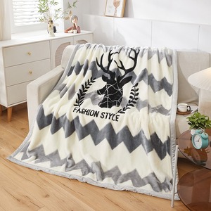 Nhà Sản Xuất Bán Buôn Đám Cưới Siêu Mềm Mùa Thu Và Mùa Đông Dày Hai Lớp Raschel Chăn Đám Mây Chồn Lông Món Quà - Product Image 4