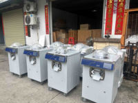 24l / h vertical machine à crème glacée Outdoor Fruit Machine Italie salle à manger sirop de crème glacée lot congélateur
