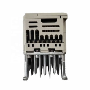 Nouvel et original variateur de fréquence électrique J1000 CIMRJB4A0009BBA 3AC 3 phases 380-480V 3.7kW/3.0kW VFD CIMR-JB4A0009BBA - Product Image 2