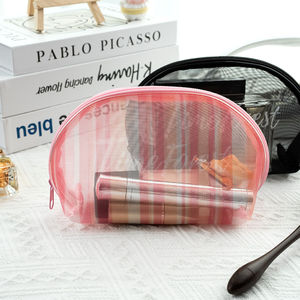 Sac de rangement personnalisé portable de voyage à rayures rose Sac de maquillage en maille en forme de coquille demi-ronde transparent pour lavage de natation - Product Image 3