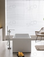 Baignoire carrée moderne autoportante en acrylique pour intérieur/extérieur, baignoire d'angle avec certification CUPC pour hôtels