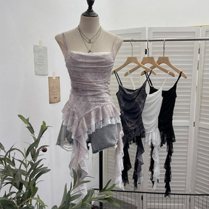 Camisola de malla con diseño de diseñador, corta, asimétrica, con encaje irregular, patchwork, dobladillo con cintas y volantes, efecto realista - Product Image 1