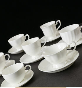 Ensemble <span class=keywords><strong>de</strong></span> tasses à café et à thé en céramique blanche personnalisées <span class=keywords><strong>de</strong></span> haute qualité Nouveau design <span class=keywords><strong>de</strong></span> Noël Meilleure vente <span class=keywords><strong>de</strong></span> thé <span class=keywords><strong>de</strong></span> l'après-midi <span class=keywords><strong>de</strong></span> bonne qualité - Product Image 2