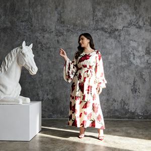 Robe Abaya Modeste en Polyester Couleur Unie de Haute Qualité pour Femmes Musulmanes, Parfaite pour les Commandes Personnalisées en Gros - Product Image 4